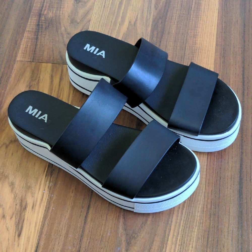 MIA Women's Black Platform Sandals